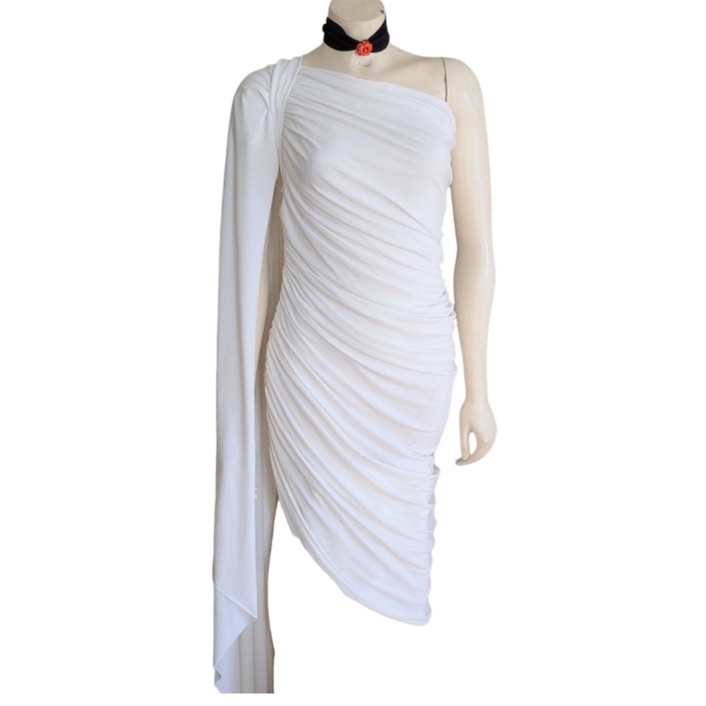 Elegant White One-Shoulder Dress